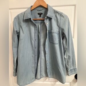 Talbots Petite soft jean shirt 🩵